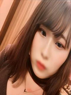 新人さき