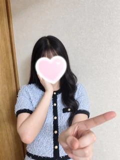 みずき【抜群の愛嬌と大人の身体】